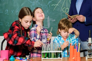 Какое образование должен иметь педагог дополнительного образования